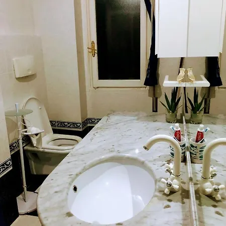 Séjour chez l'habitant En Apartamento Compartido *